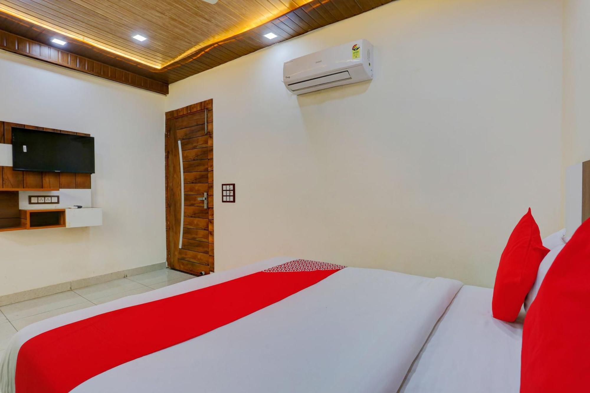 Hotel O Family Deluxe Нью-Делі Екстер'єр фото