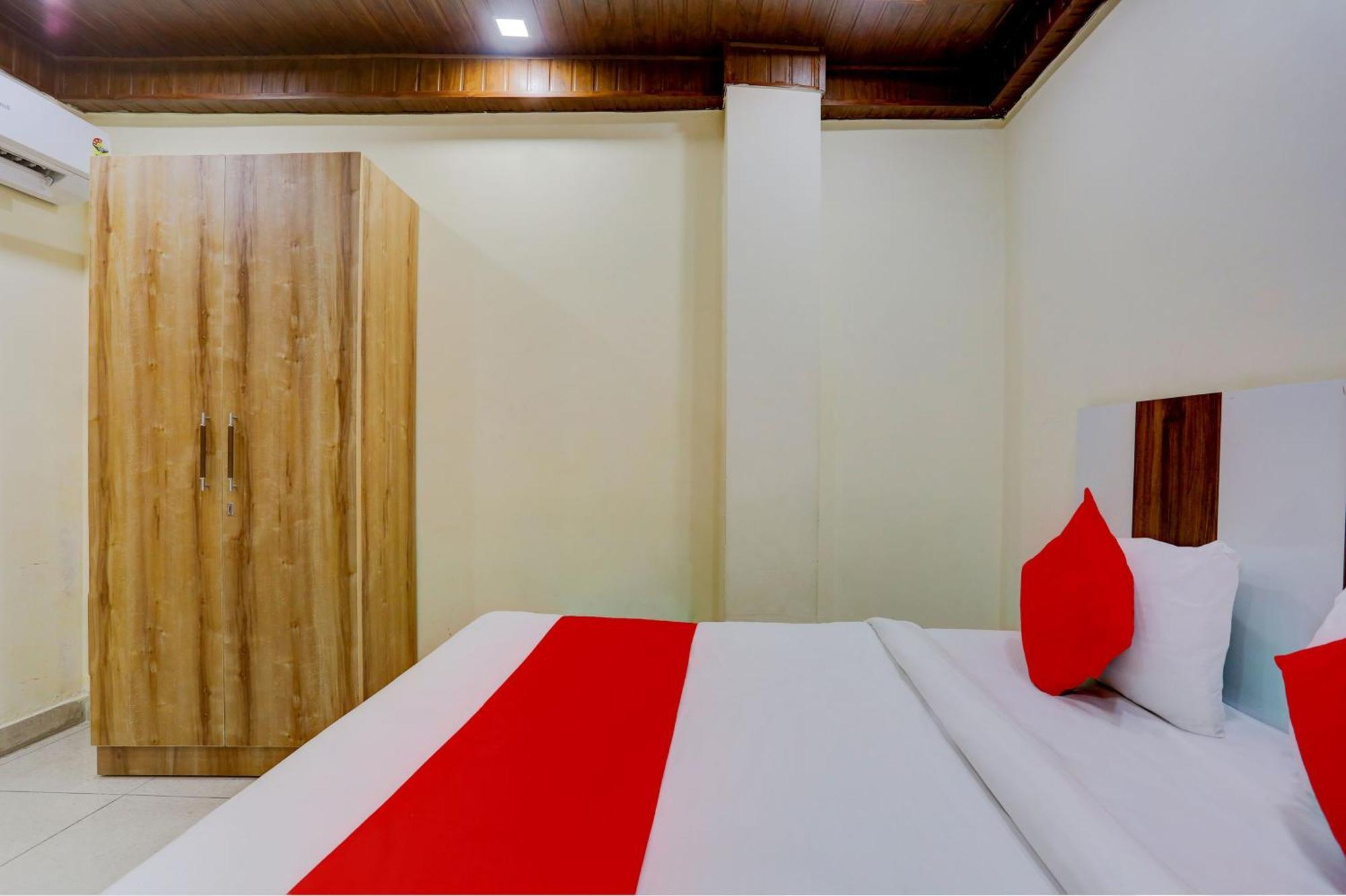Hotel O Family Deluxe Нью-Делі Екстер'єр фото