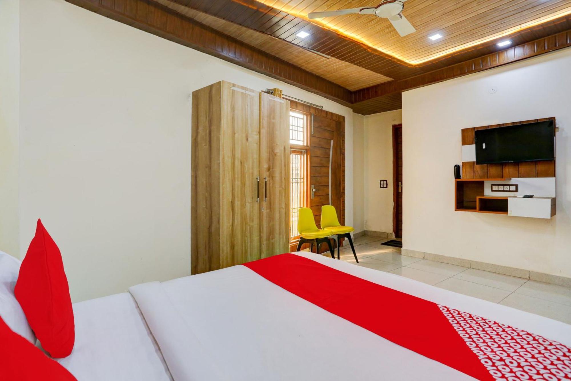 Hotel O Family Deluxe Нью-Делі Екстер'єр фото